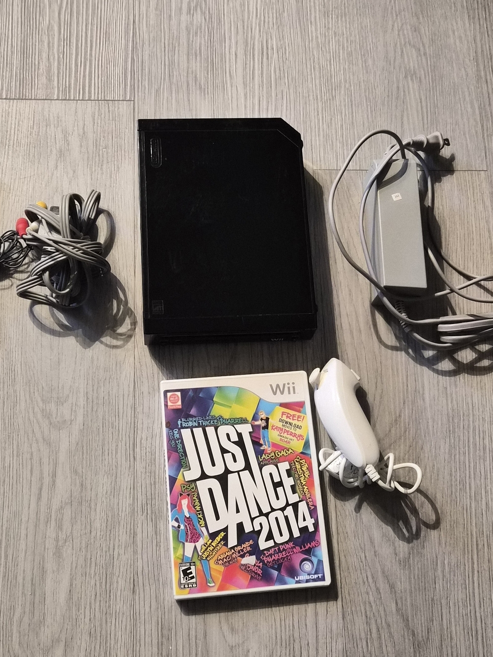 Nintendo Black Wii Console Bundle with Just Dance 2014 (White Nunchuk)